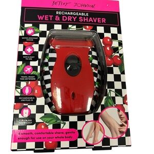 Betsey Johnson Red Rechargeable Wet & Dry Shaver